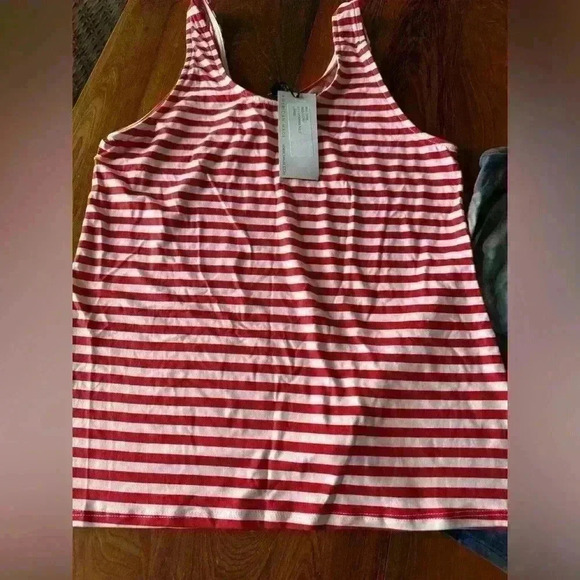 🚨BUNDLE🚨Super Soft YANKAK Tank Tops ~L ~ NWT! - Picture 3 of 10